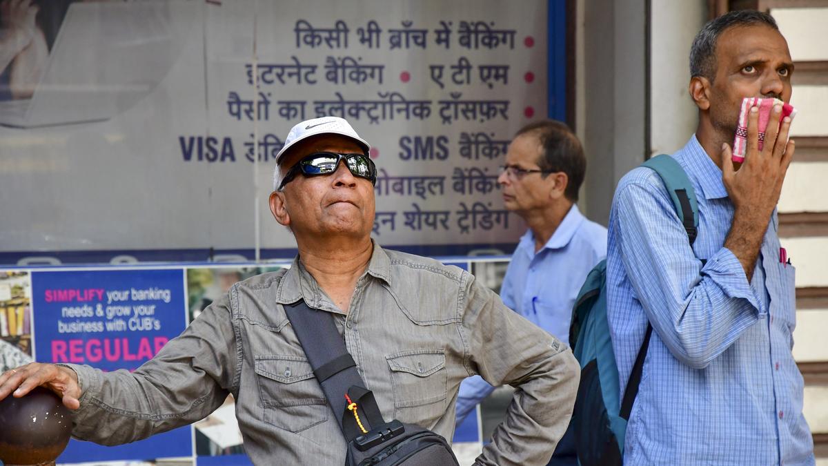 Markets slide further after RBI rate cut amid global trade tensions 