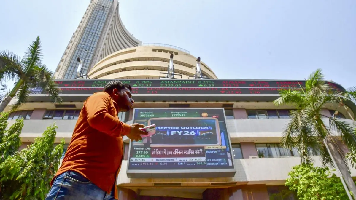 BSE Sensex, Nifty trade lower, IT stocks drag, banking and NBFCs react to RBI repo rate cut