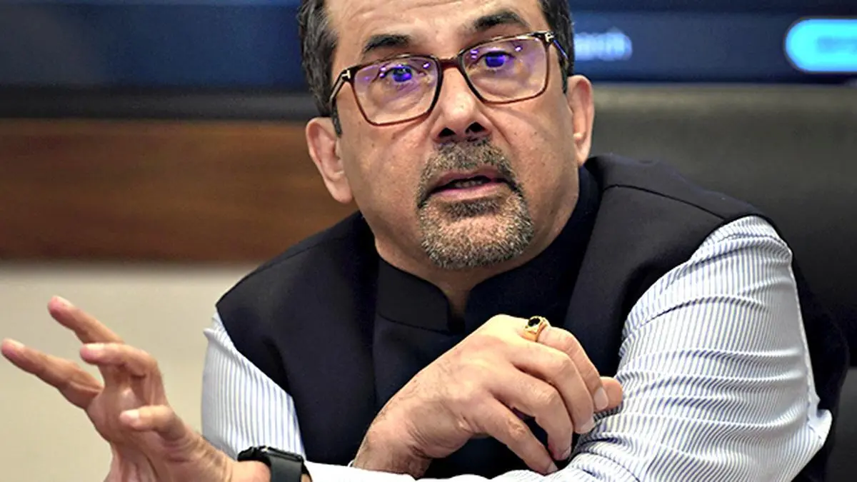 ITC Chairman Sanjiv Puri’s remuneration remained flat at ₹25.66 crore in FY25